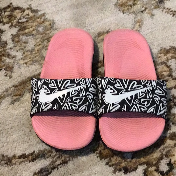 girls sliders nike